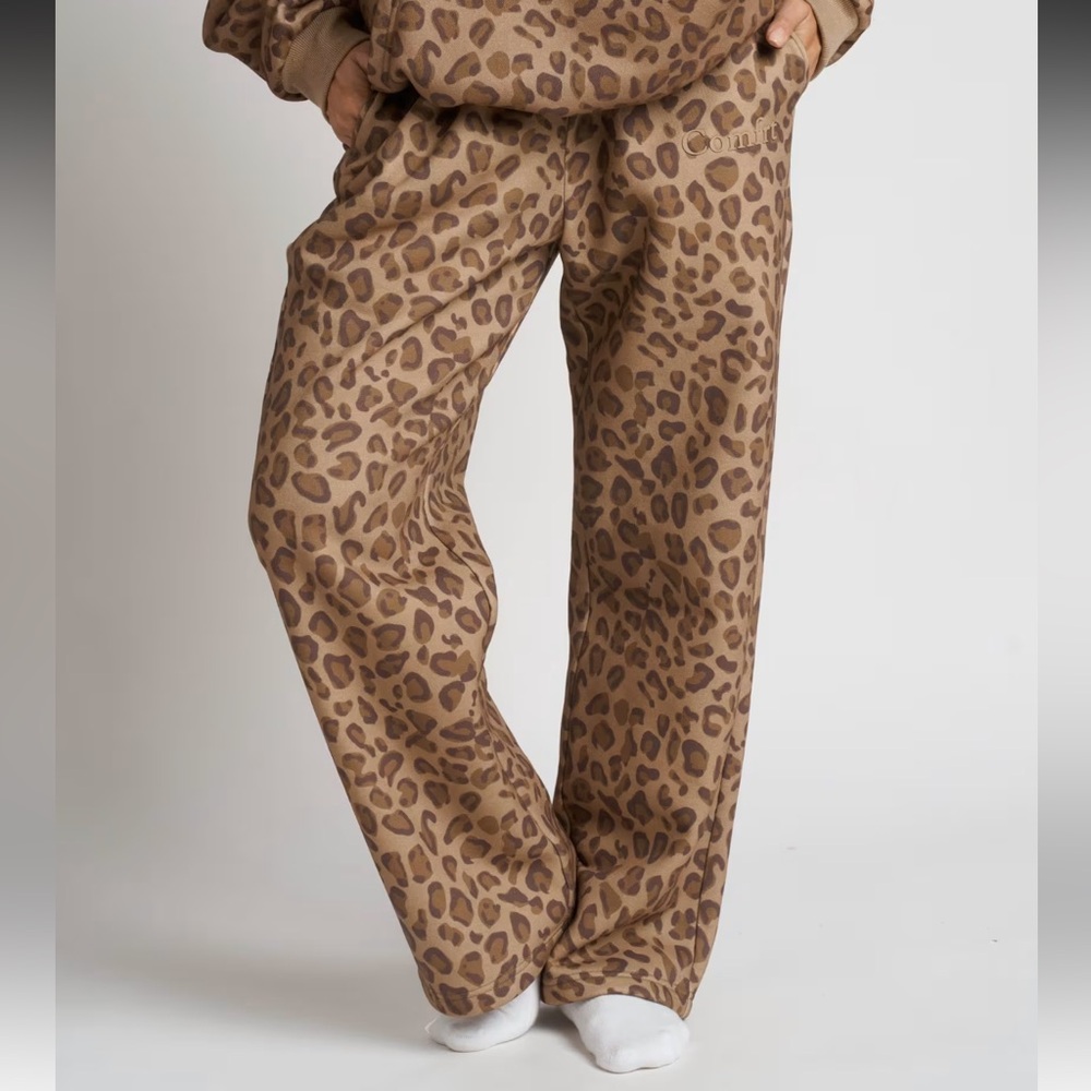 Comfrt Minimalist Straight Leg Sweatpant, brown leopard